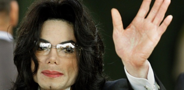 Michael Jackson chega a tribunal em Santa Maria, Califórnia (03/06/2005)