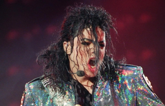 Michael Jackson durante apresentação na França (13/09/1992)