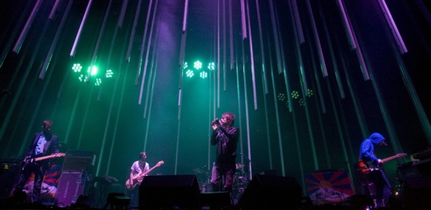 Os integrantes do Radiohead durante apresentação em São Paulo (22/03/2009) - Mastrangelo Reino/Folha Imagem