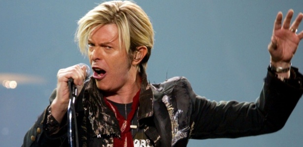 David Bowie durante show da "Reality Tour" em Montreal, no Canadá (13/12/2003)