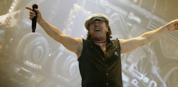 O vocalista do AC/DC, Brian Johnson, durante show da banda em Illinois (EUA) - Reuters
