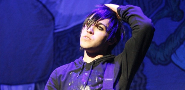 Pete Wentz, baixista  do Fall Out Boy, durante show no Madison Square Garden, em Nova York (04/10/2009) - Getty Images