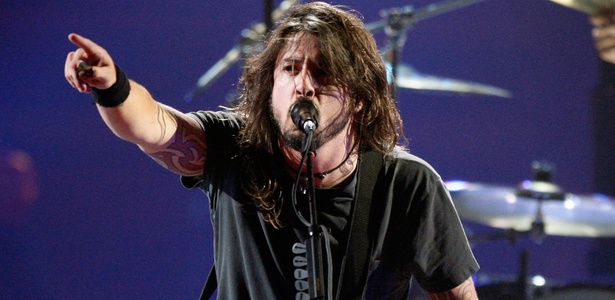 Dave Grohl durante show do Foo Fighters no 3º VH1 Rock Honors, em Los Angeles (12/07/2008) - Getty Images