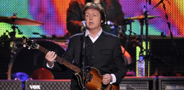 Paul McCartney durante apresentação em Hamburgo, na Alemanha (02/12/2009)