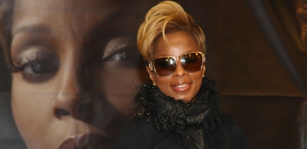 Mary J. Blige em sessão de autógrafos em Nova York (22/12/2009) - Astrid Stawiarz/Getty Images/AFP