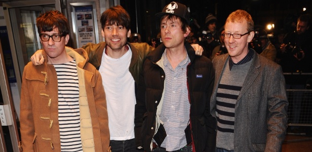Os integrantes do Blur Graham Coxon, Alex James, Damon Albarn e Dave Rowntree durante premiere de "No Distance Left To Run", em Londres (14/01/10)