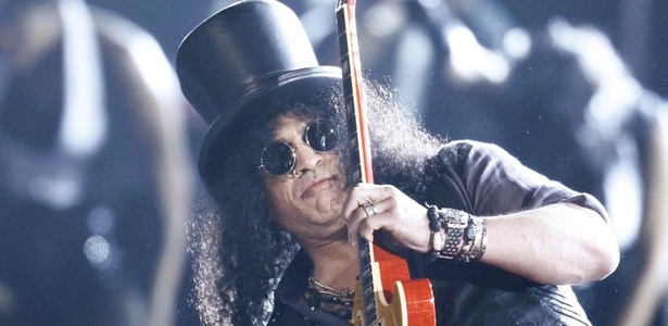 O guitarrista Slash durante apresentação no Grammy Awards, em Los Angeles (31/01/2010)