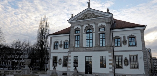 Fachada do antigo palacete Ostrogski onde fica um museu dedicado a Frédéric Chopin em Varsóvia, na Polônia (28/02/2010)
