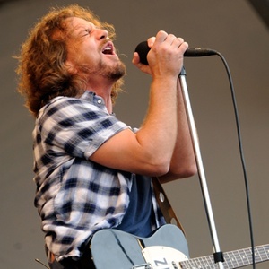 Eddie Vedder durante show em New Orleans em maio de 2010  - Getty Images
