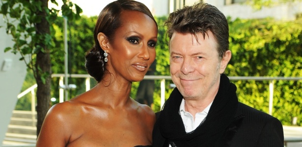 A modelo Iman, de origem somali, e o cantor David Bowie em foto de 2010 - Getty Images