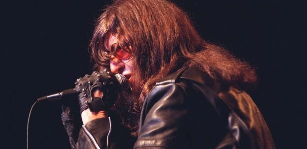 Joey Ramone em show dos Ramones em São Paulo (11/03/1996) - Otavio Dias de Oliveira/Folhapress