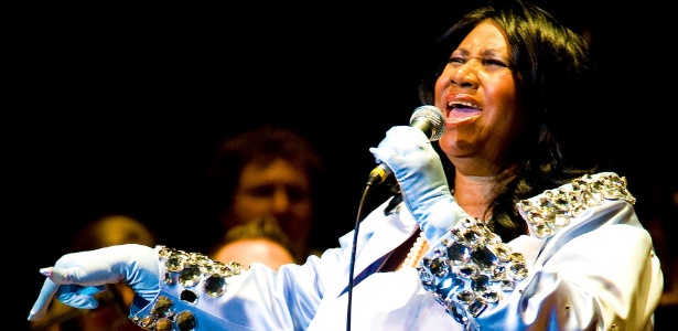 Aretha Franklin em apresentação com orquestra na Filadélfia, Estados Unidos (27/07/2010)