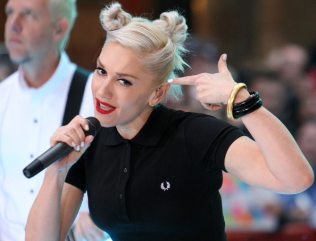 Gwen Stefani em show do No Doubt para o programa da TV norte-america "Today", em Nova York (1/05/2009)