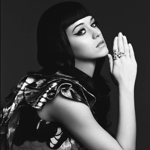 Katy Perry em imagem de divulgação do single "E.T.", que está no disco "Teenage Dream" (01/2011) - Divulgação