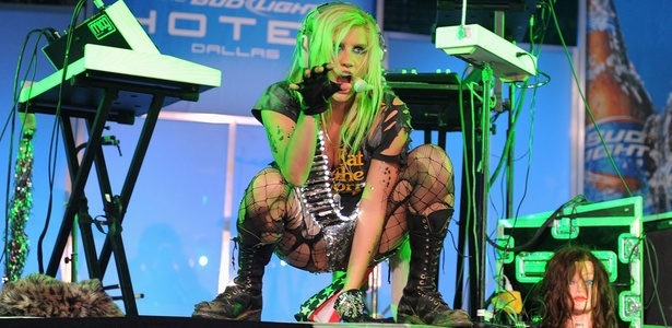 Ke$ha durante apresentação no Bud Light Hotel em Dallas, no Texas (05/02/2011) - Getty Images