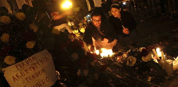 Guatemaltecos saem às ruas para exigir justiça pelo assassinato do cantor argentino Facundo Cabral (10/07/2011)