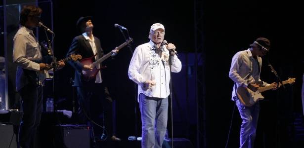 Mike Love realiza show com os Beach Boys em Puerta del Angel, en Madrid (15/4/2011)