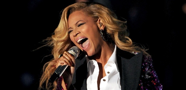 Beyoncé se apresenta no MTV Video Music Awards, em Los Angeles (28/8/2011)