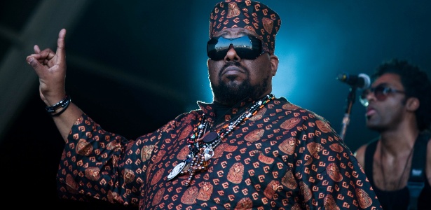 Afrika Bambaataa se apresenta no palco Sunset, ao lado de Paula Lima e Boss AC (29/9/2011) - Danilo Verpa/Folhapress - Danilo Verpa/Folhapress