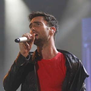 Adam Levine é fotografado em show do Maroon 5 no Rock in Rio (1/10/2011)