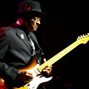 Hubert Sumlin toca na "The Experience Hendrix Tour" em outubro de 2007, em Nova York - Scott Wintrow/Getty Images