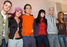Os integrantes do grupo RBD na Cidade do Mxico (23/07/2007) 